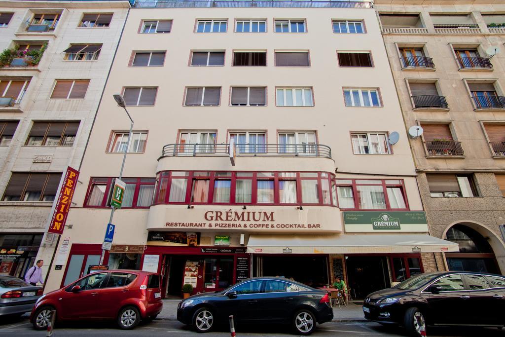 Penzion Gremium Hotel Bratislava Exterior photo