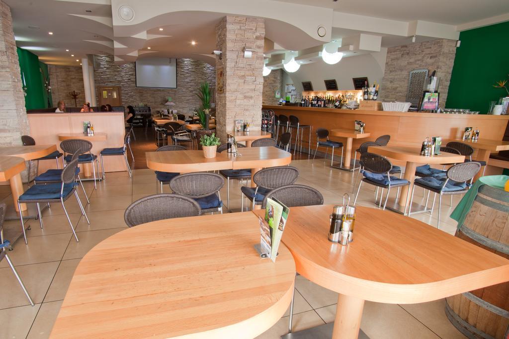 Penzion Gremium Hotel Bratislava Exterior photo