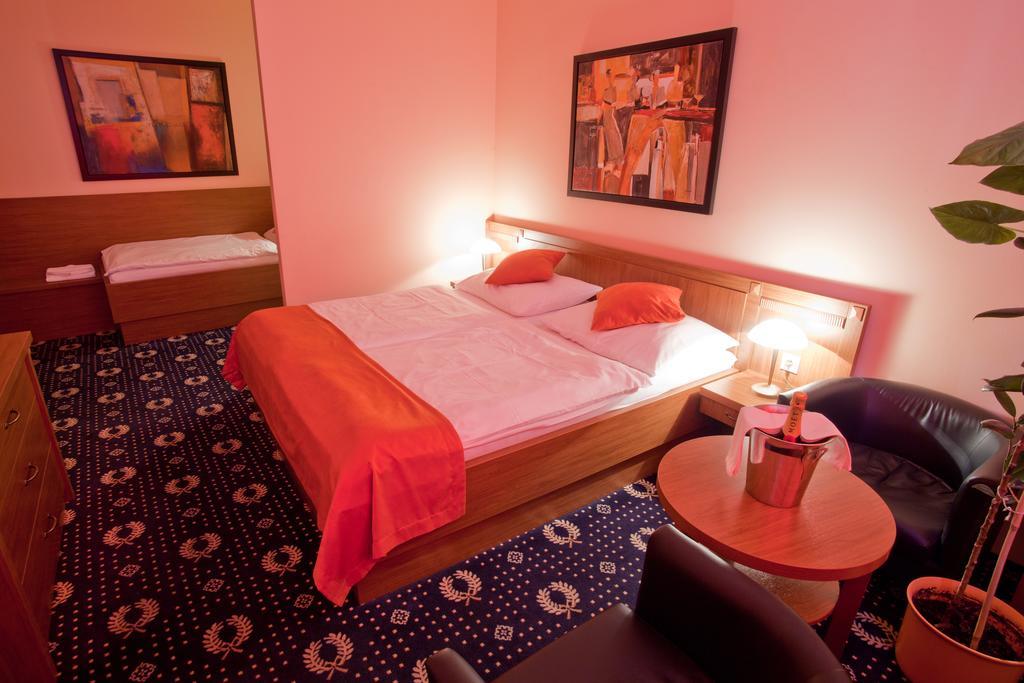 Penzion Gremium Hotel Bratislava Exterior photo
