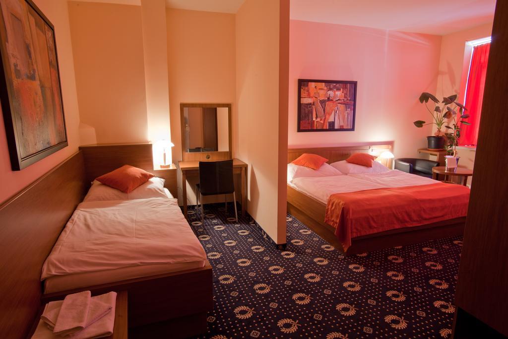 Penzion Gremium Hotel Bratislava Exterior photo