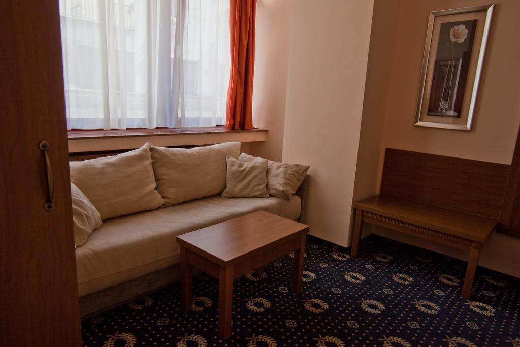 Penzion Gremium Hotel Bratislava Exterior photo